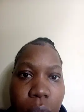 Snapshot of PinkMagic chatting on 11/05/25, 06:19 PinkMagic online show from 11/05/25, 06:19