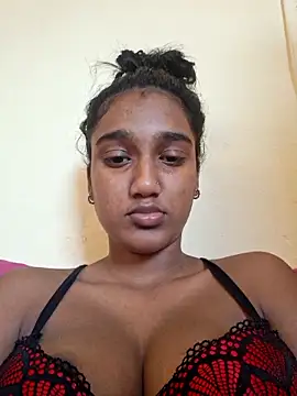 Snapshot of indianpink_lips chatting on 10/11/25, 12:15 indianpink lips online show from 10/11/25, 12:15