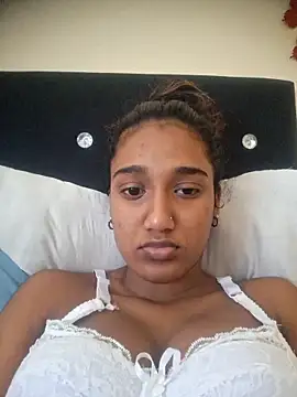 Snapshot of indianpink_lips chatting on 11/05/25, 10:48 indianpink lips online show from 11/05/25, 10:48