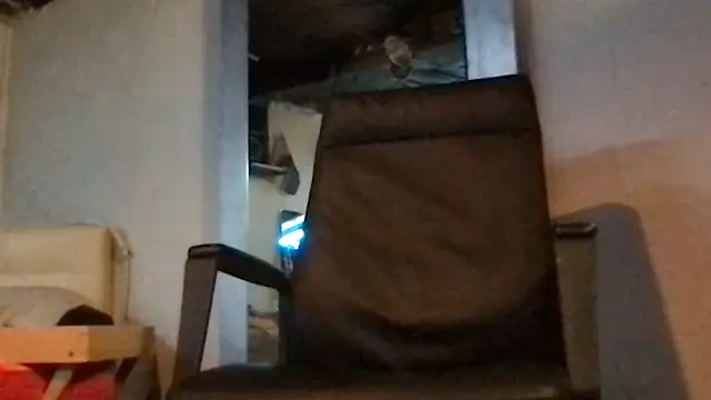 Snapshot of HungNbored1119 chatting on 09/26/25, 10:19 HungNbored1119 online show from 09/26/25, 10:19