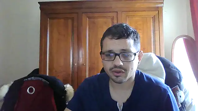 Snapshot of cpl9142 chatting on 02/14/25, 08:52 cpl9142 online show from 02/14/25, 08:52