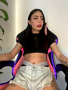 Snapshot of candycami19 chatting on 09/24/25, 09:18 candycami19 online show from 09/24/25, 09:18