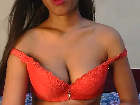 Riyaa Kaur online show from 04/28/26, 08:47