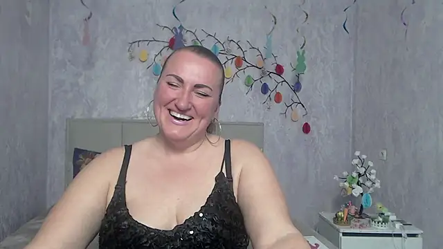 DianaMGG online show from 04/13/26, 11:27