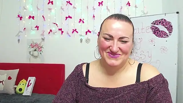 DianaMGG online show from 04/30/26, 05:36