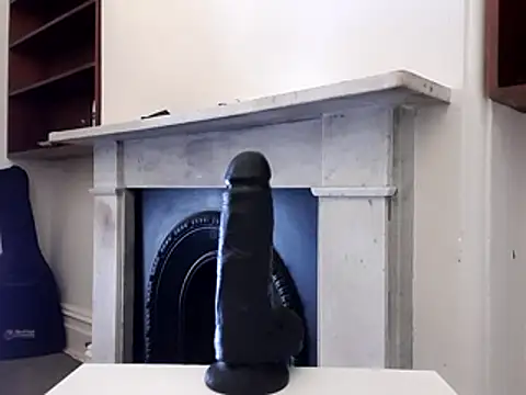 Snapshot of MystiqueRider chatting on 12/20/25, 04:52 MystiqueRider online show from 12/20/25, 04:52