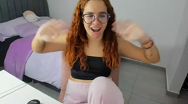 Snapshot of Greciaruiz_ chatting on 03/03/25, 11:46 Greciaruiz online show from 03/03/25, 11:46
