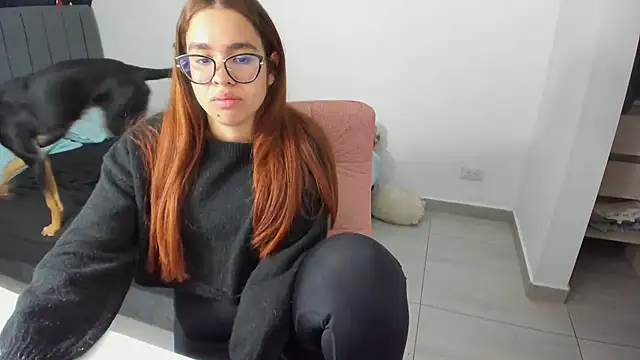 Snapshot of Greciaruiz_ chatting on 09/14/25, 01:38 Greciaruiz online show from 09/14/25, 01:38