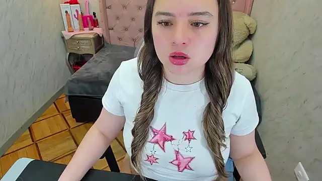 Snapshot of Lianngrace chatting on 04/23/26, 02:19 Lianngrace online show from 04/23/26, 02:19