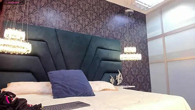 Natty roberts  online show from 02/17/25, 08:15