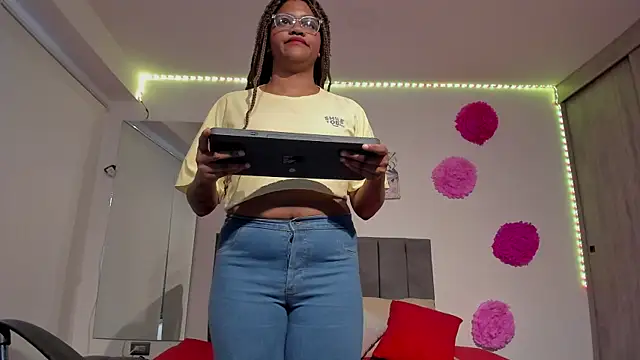 ZahraRose online show from 02/26/25, 11:52