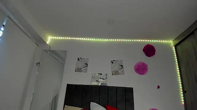 ZahraRose online show from 03/04/25, 11:51