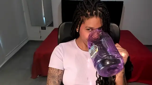 ZahraRose online show from 10/07/25, 08:28