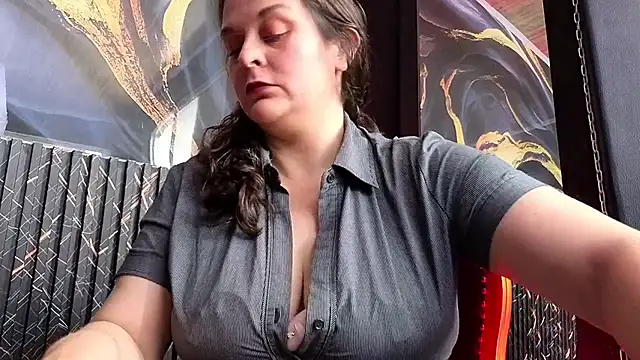 AmandaKovich online show from 05/11/26, 07:22