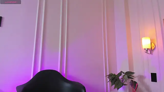 JasmineRoss 1 online show from 12/01/25, 07:08