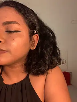 Dahiana Giil online show from 11/25/25, 06:13