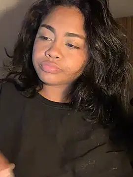 Dahiana Giil online show from 04/28/26, 06:29