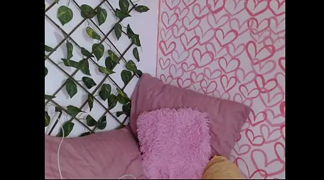 Snapshot of Danna_Myst chatting on 02/28/25, 08:39 Danna Myst online show from 02/28/25, 08:39