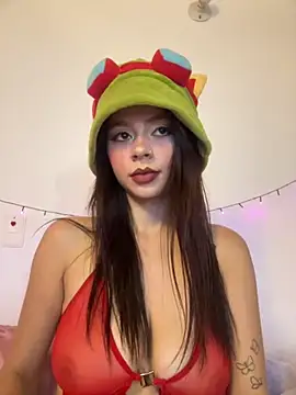 Snapshot of Danna_Myst chatting on 10/06/25, 03:04 Danna Myst online show from 10/06/25, 03:04