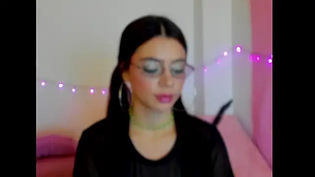 Snapshot of Danna_Myst chatting on 10/24/25, 11:45 Danna Myst online show from 10/24/25, 11:45