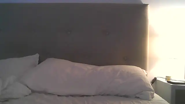 Snapshot of sizha6 chatting on 09/20/25, 03:02 sizha6 online show from 09/20/25, 03:02