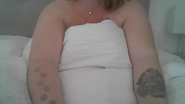 Snapshot of sizha6 chatting on 09/24/25, 07:23 sizha6 online show from 09/24/25, 07:23