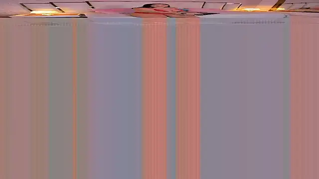 Snapshot of hillary_uckerman_ chatting on 02/15/25, 12:01 hillary uckerman online show from 02/15/25, 12:01