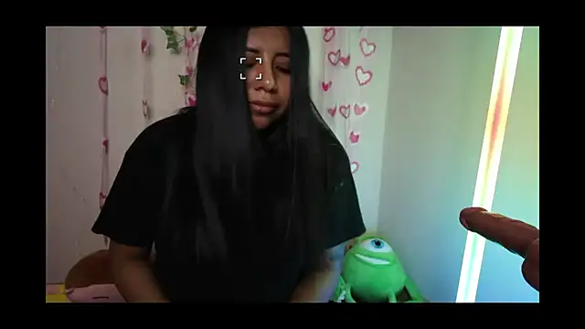 Snapshot of Karla_Stein2025 chatting on 10/17/25, 12:52 Karla Stein2025 online show from 10/17/25, 12:52