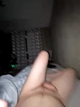 Snapshot of DerechteJunge chatting on 02/24/25, 02:40 DerechteJunge online show from 02/24/25, 02:40