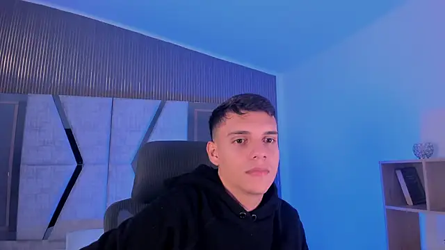 JacobRoberts1 online show from 10/27/25, 08:13