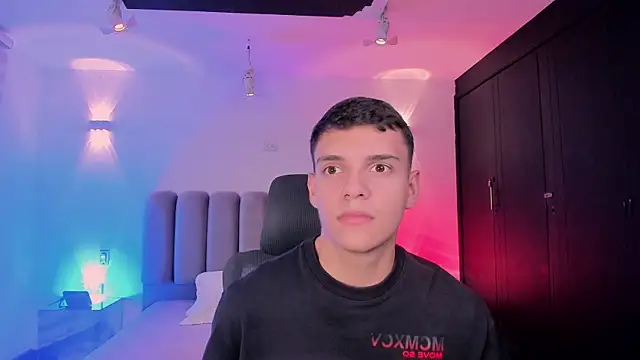 JacobRoberts1 online show from 10/31/25, 09:27