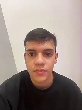 JacobRoberts1 online show from 11/06/25, 10:43