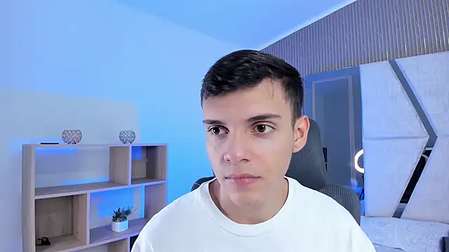 JacobRoberts1 online show from 11/17/25, 08:25