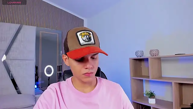 JacobRoberts1 online show from 11/24/25, 09:03