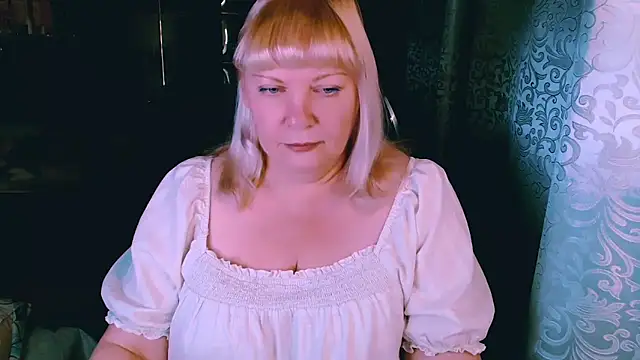 FlowerButterf online show from 05/01/26, 07:51