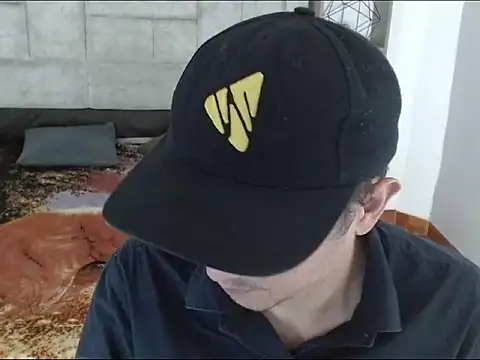 Snapshot of JhonTorres018 chatting on 03/03/26, 07:20 JhonTorres018 online show from 03/03/26, 07:20