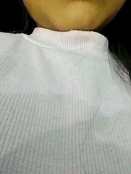 Snapshot of Aaradhna-hoy chatting on 03/01/25, 10:13 Aaradhna-hoy online show from 03/01/25, 10:13