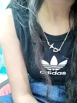 Snapshot of Aaradhna-hoy chatting on 03/01/25, 01:18 Aaradhna-hoy online show from 03/01/25, 01:18