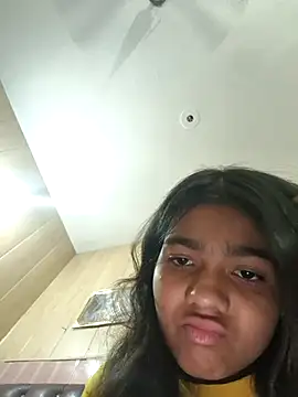 Snapshot of Aaradhna-hoy chatting on 10/19/25, 09:10 Aaradhna-hoy online show from 10/19/25, 09:10