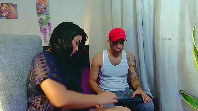Snapshot of Reina_paola chatting on 09/18/25, 02:35 Reina paola online show from 09/18/25, 02:35