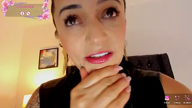 Skay Hot online show from 01/26/25, 06:37