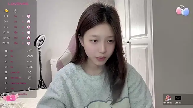 Snapshot of YaYa-521 chatting on 03/18/25, 03:31 YaYa-521 online show from 03/18/25, 03:31