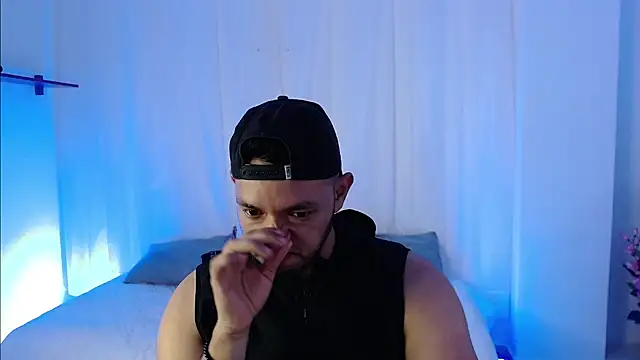 Double R12 online show from 03/12/25, 09:13