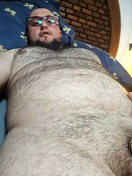 Snapshot of Sexoso69thebear chatting on 12/17/25, 05:35 Sexoso69thebear online show from 12/17/25, 05:35