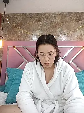 EmmaSulivan online show from 10/24/25, 02:35