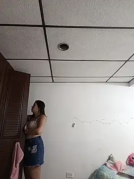 EmmaSulivan online show from 04/27/26, 10:57