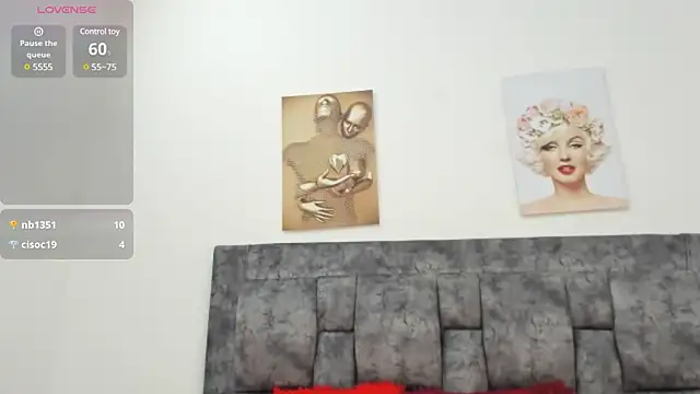 Snapshot of Chloe_diamondss chatting on 03/12/25, 07:13 Chloe diamondss online show from 03/12/25, 07:13