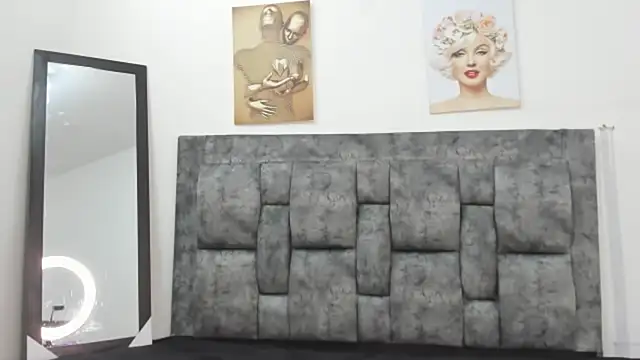 Snapshot of Chloe_diamondss chatting on 03/18/25, 06:57 Chloe diamondss online show from 03/18/25, 06:57