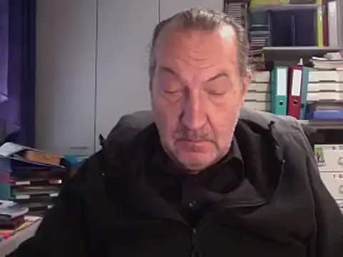 HMStraps01 online show from 01/15/25, 12:15