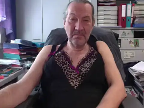 HMStraps01 online show from 03/16/25, 10:11